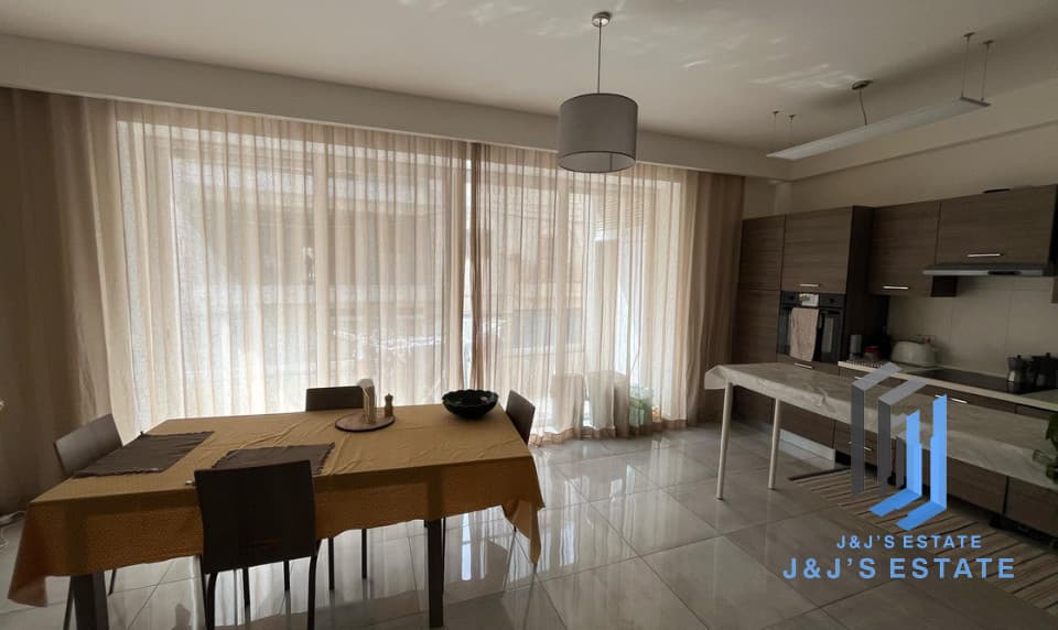 Modern 2-Bedroom Apartment with Backyard in Iklin · 6