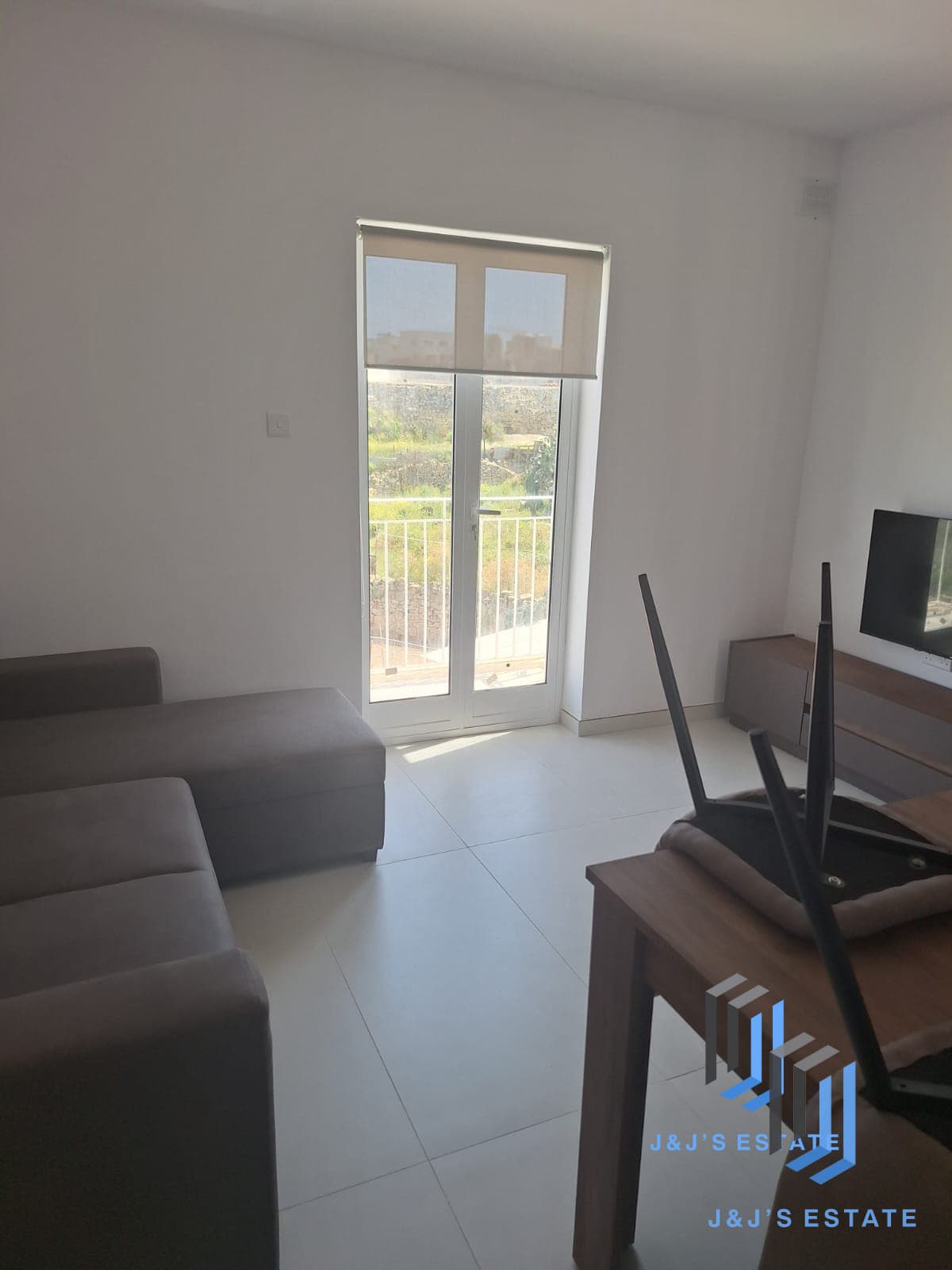 Modern 1-Bedroom Apartment in Msida · 6
