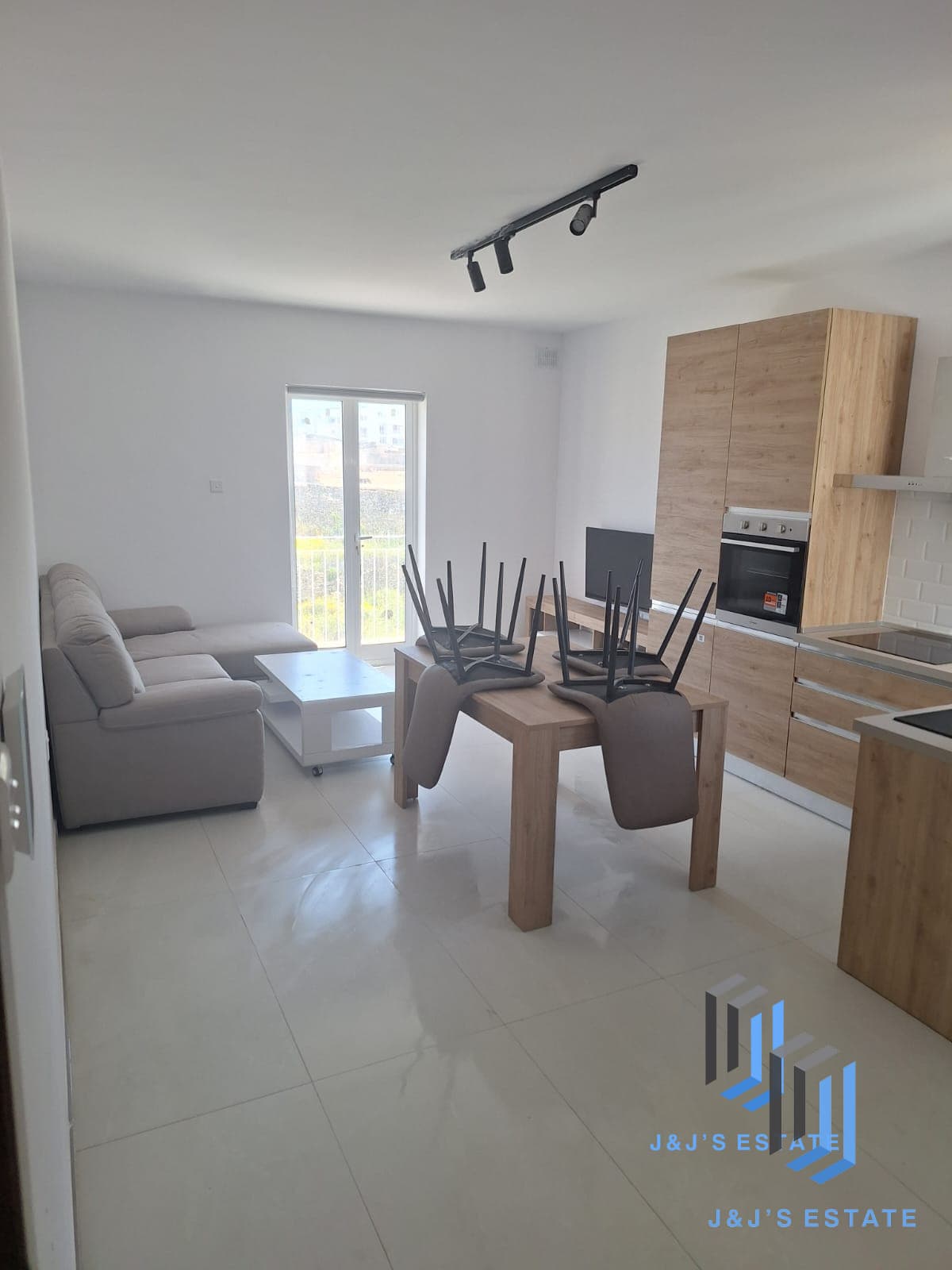 One-bedroom apartment with balcony in central Msida · 1