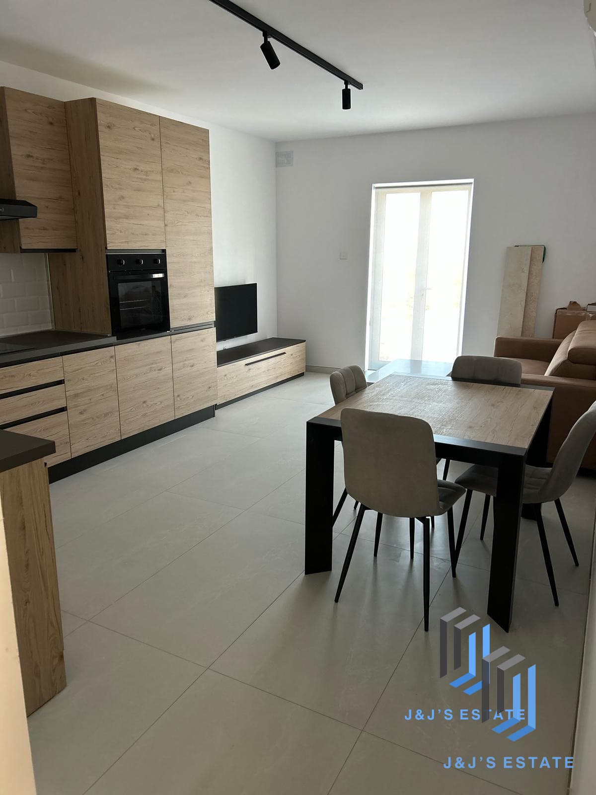 Modern 2-Bedroom Apartment in Msida · 3