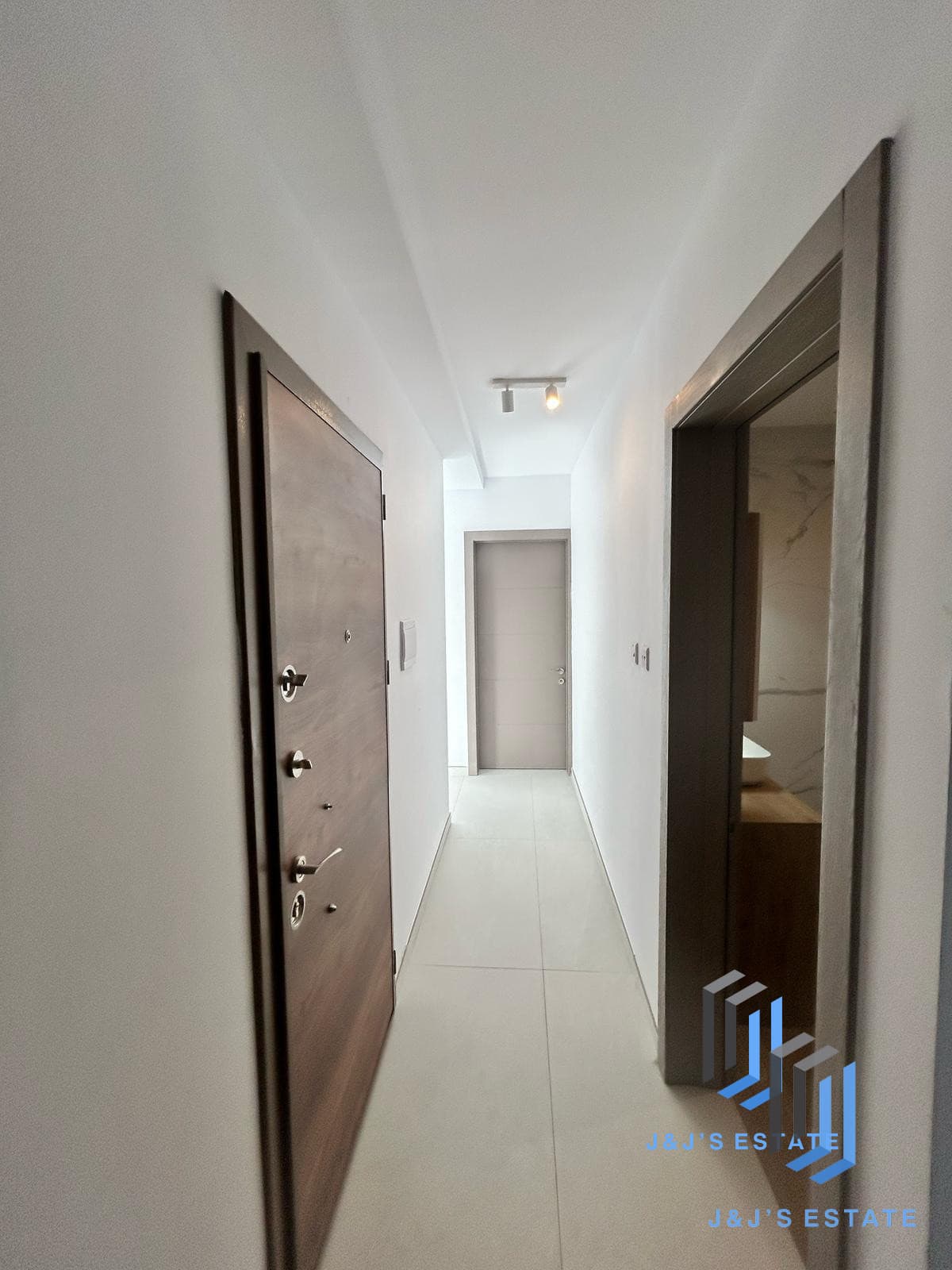 Modern 2-Bedroom Apartment in Msida · 13