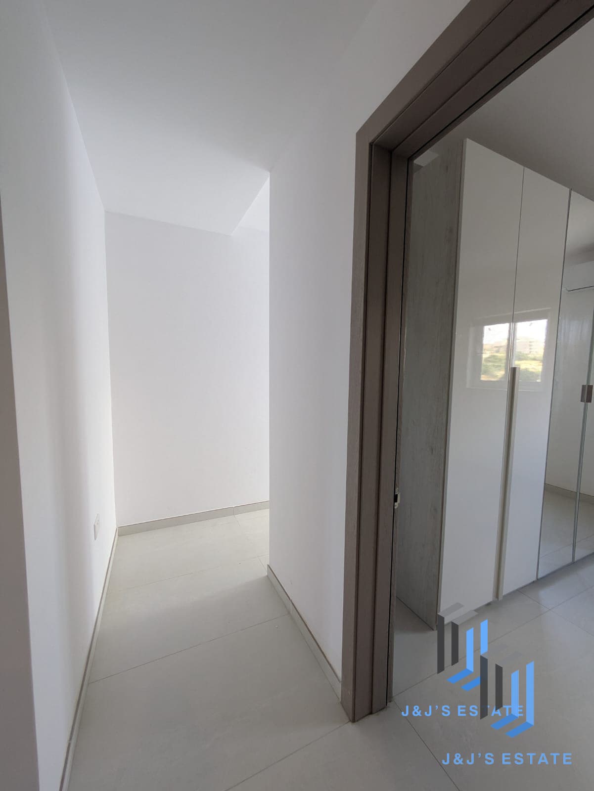 Spacious 3-Bedroom Apartment in Msida · 8