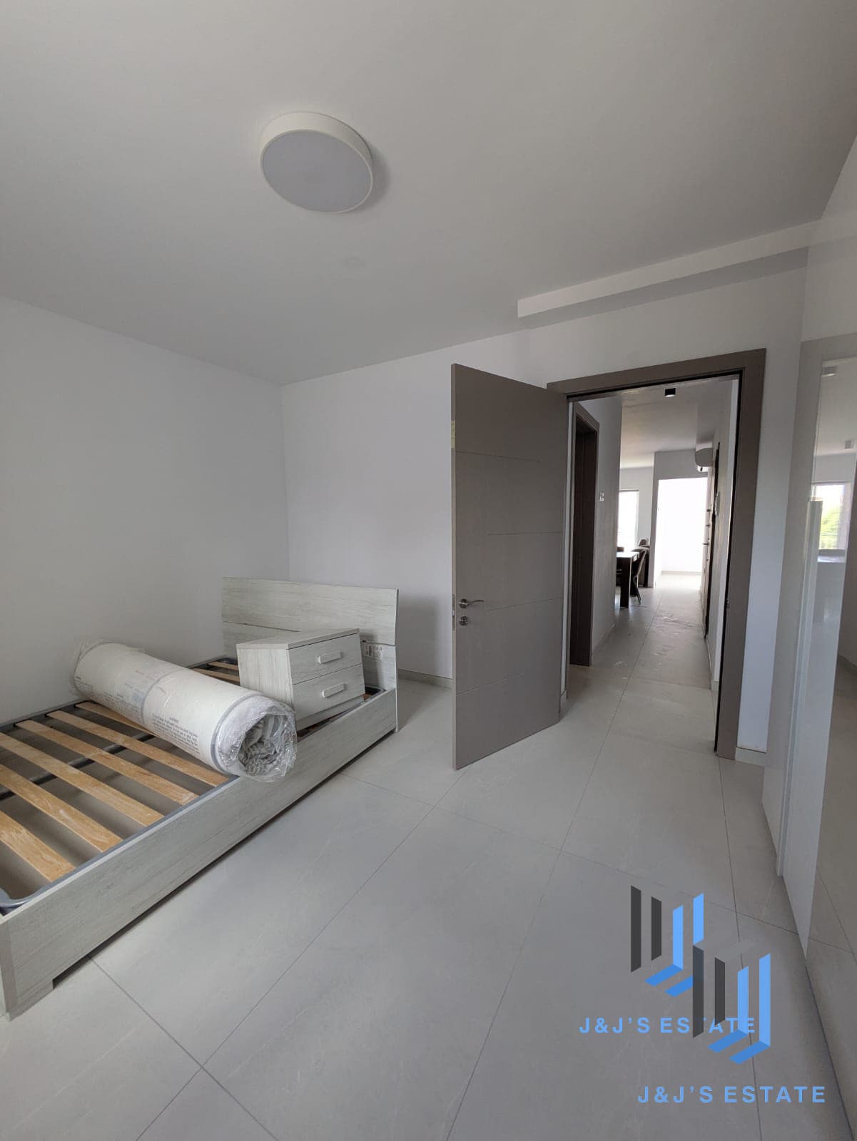 Spacious 3-Bedroom Apartment in Msida · 10