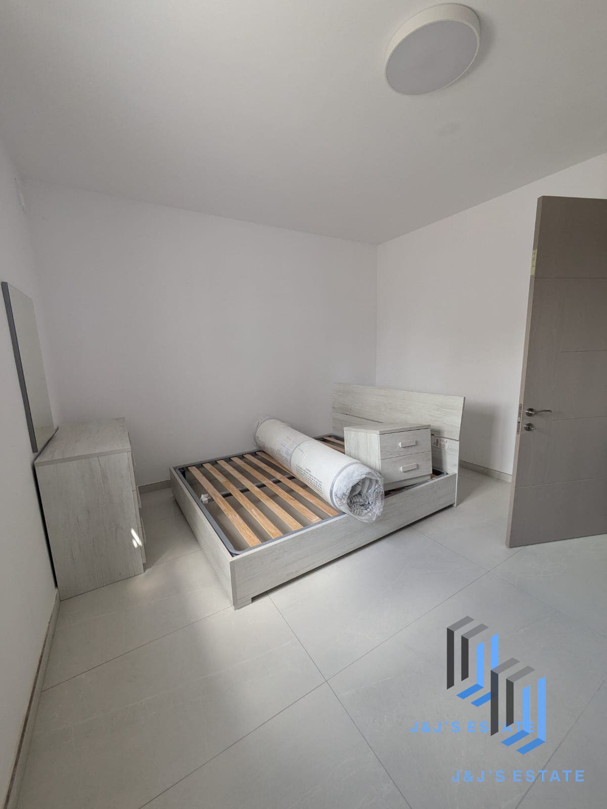 Spacious 3-Bedroom Apartment in Msida - Central Location · 4