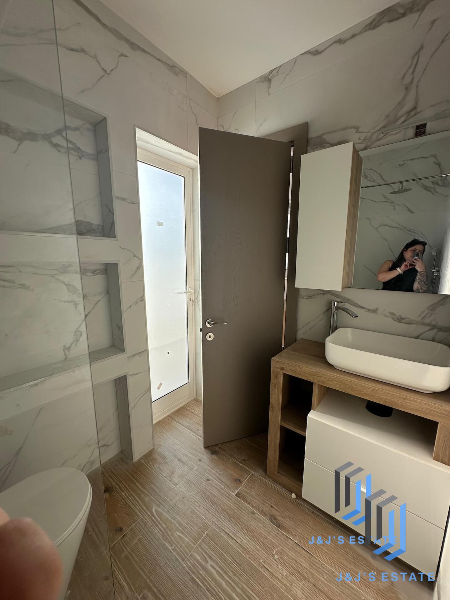 Modern 1-Bedroom Penthouse in Msida with City Views · 10