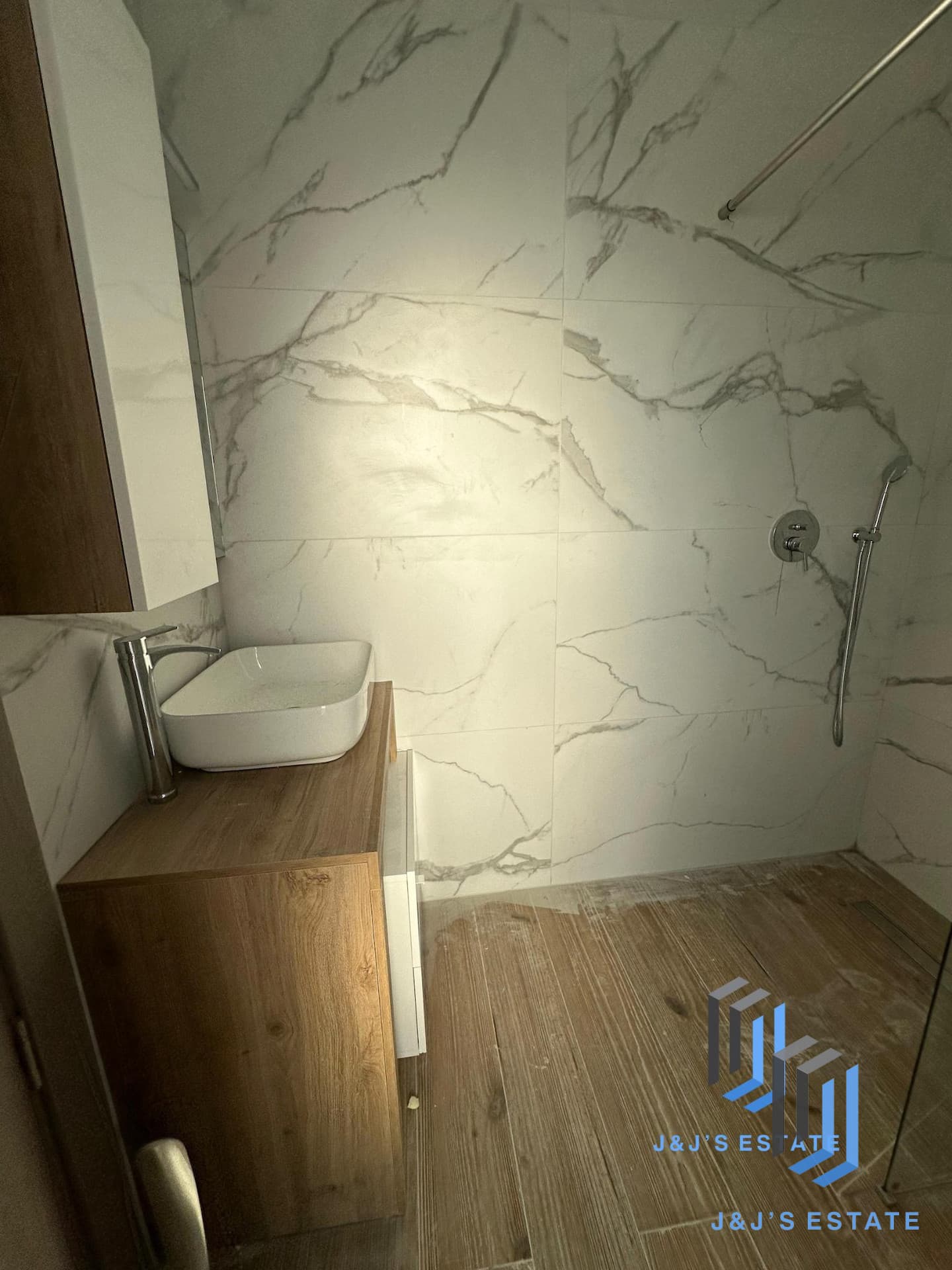Modern 1-Bedroom Penthouse in Msida with City Views · 14