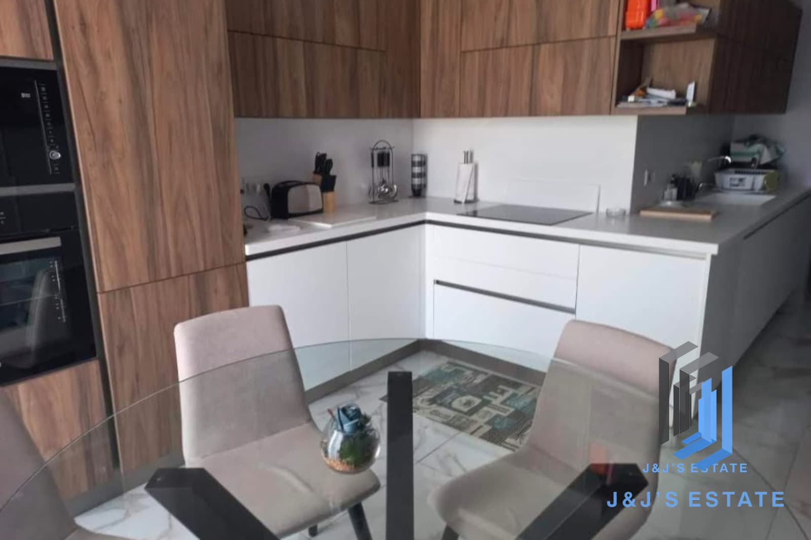 Seafront 2-Bedroom Duplex Penthouse in St Paul’s Bay · 1