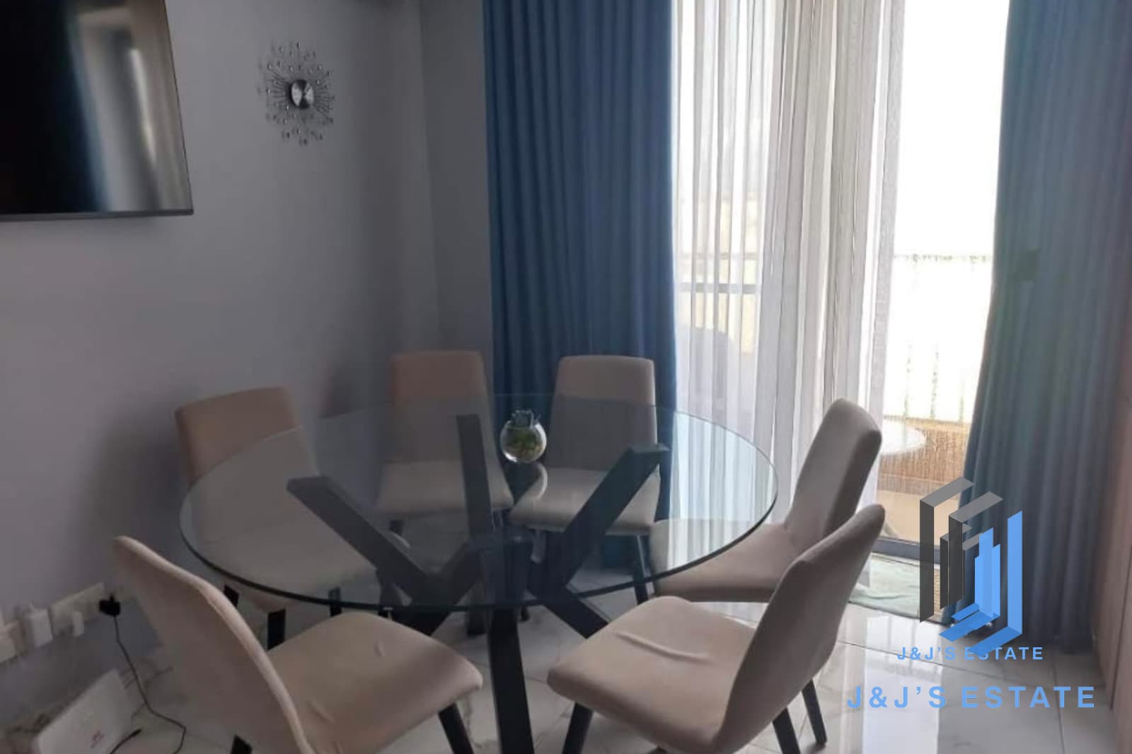 Seafront 2-Bedroom Duplex Penthouse in St Paul’s Bay · 2