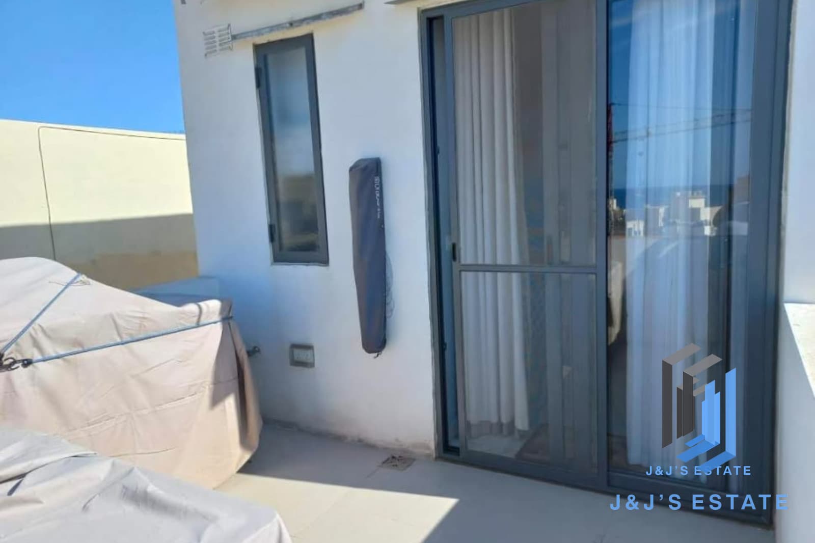 Seafront 2-Bedroom Duplex Penthouse in St Paul’s Bay · 3