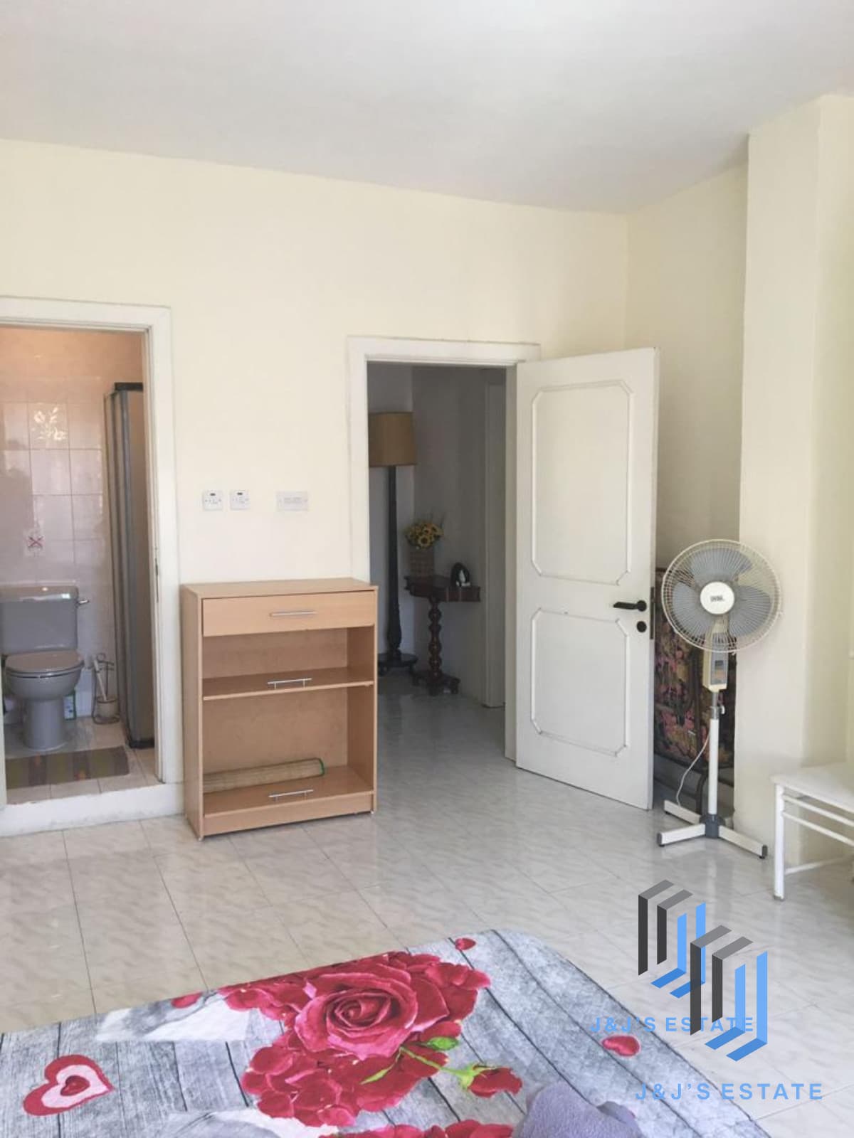 1-Bedroom Apartment for Rent in Sliema – Tigné Palace · 1