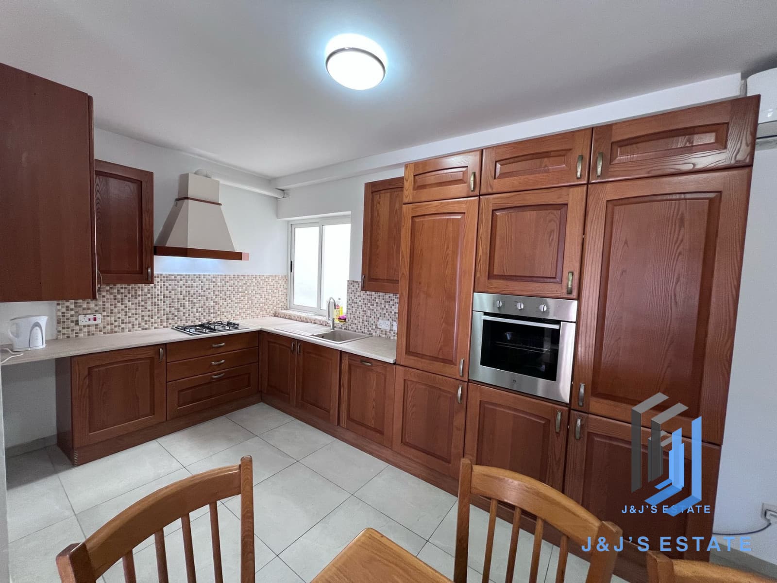 Fully Equipped 3-Bedroom Apartment in Żebbuġ · 3