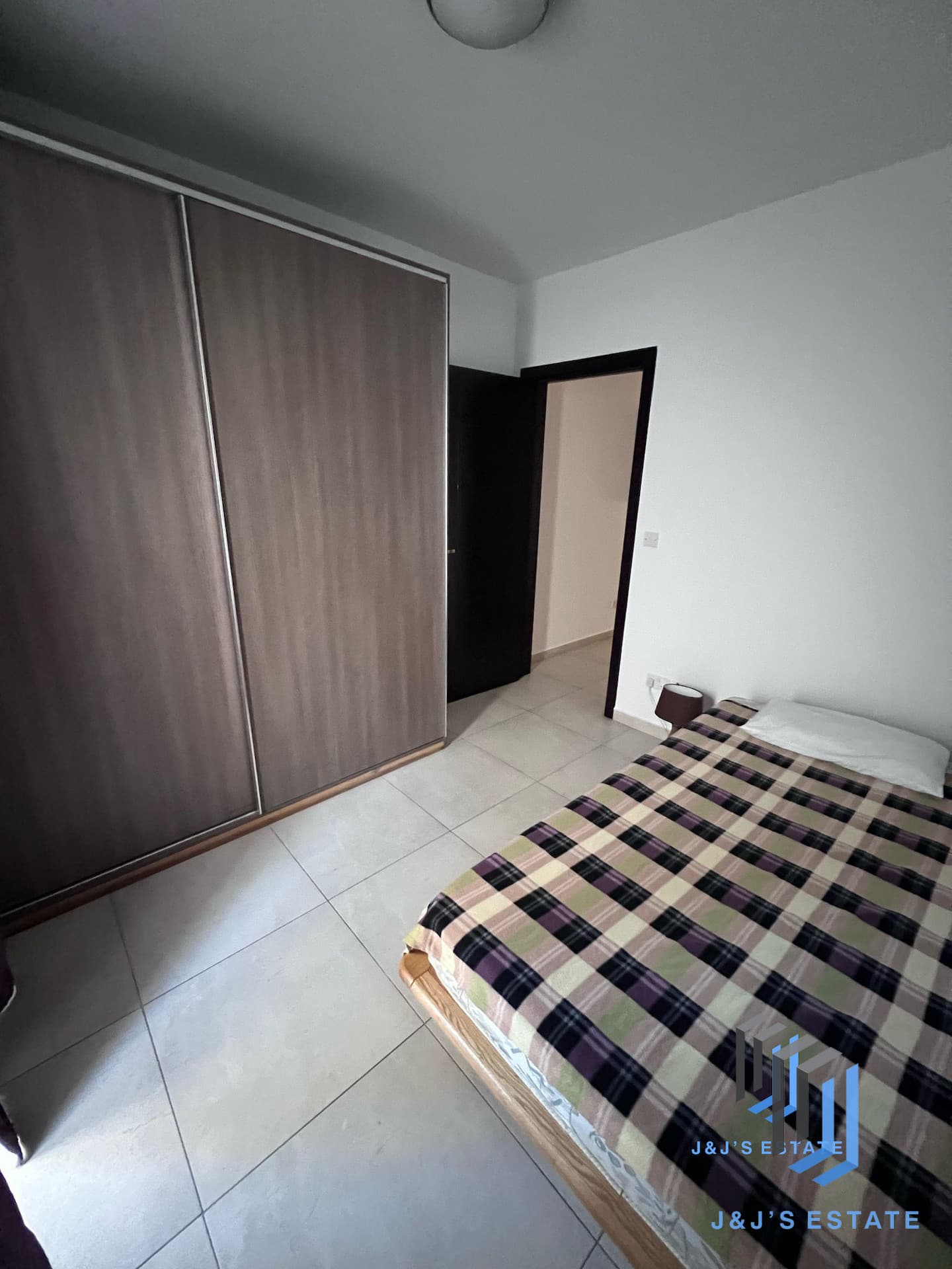 Fully Equipped 3-Bedroom Apartment in Żebbuġ · 6