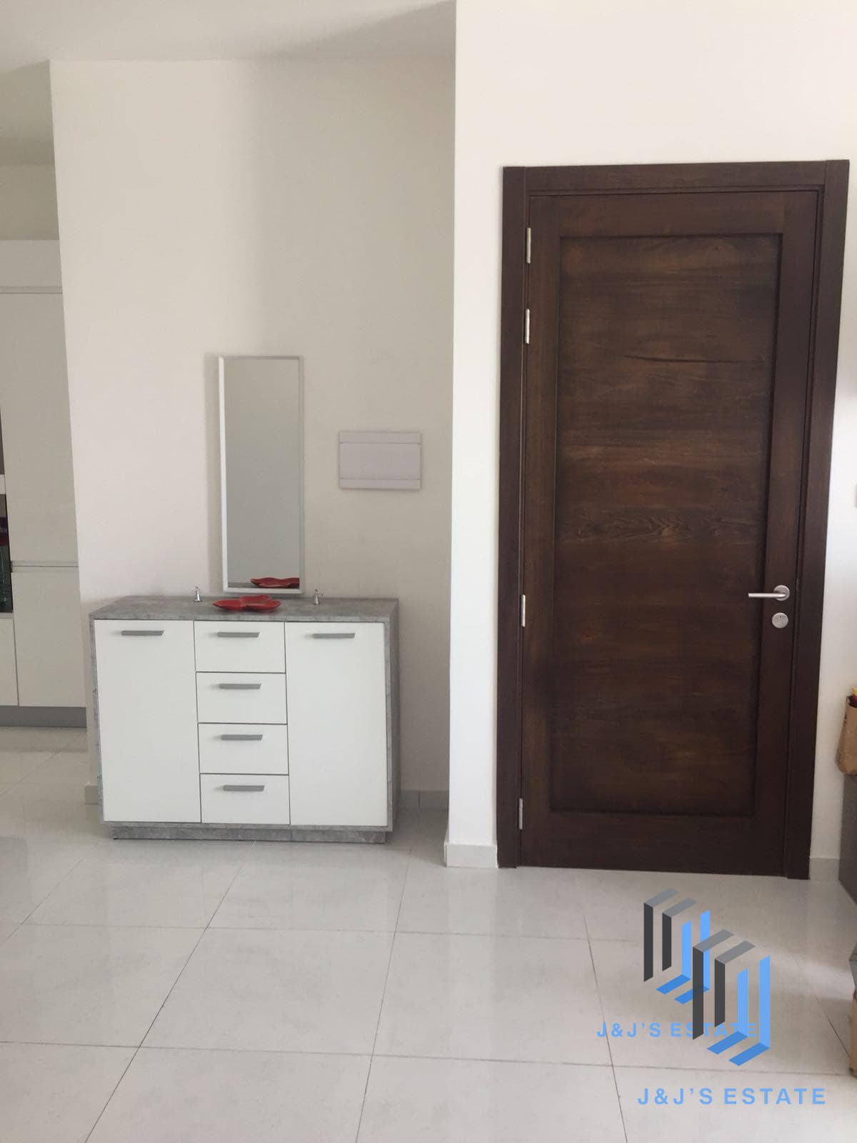 Modern 3-Bedroom Apartment in Mellieha · 2