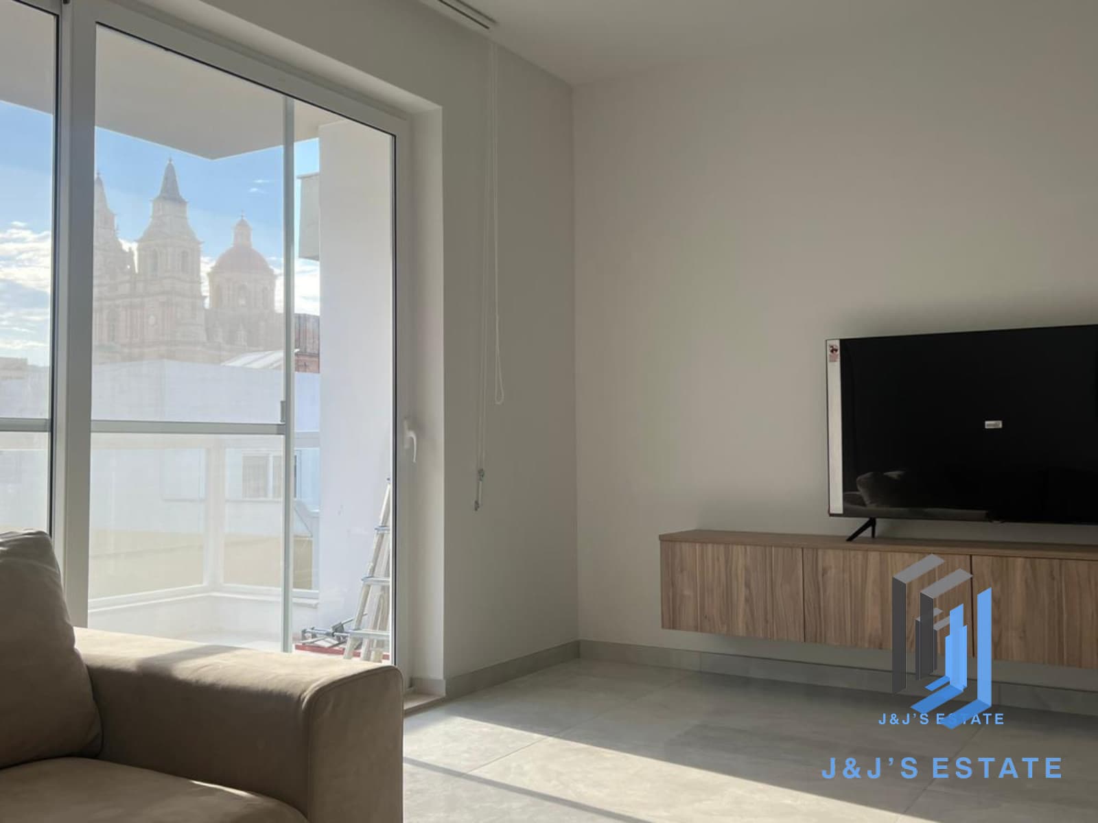 Brand-New 3-Bedroom Apartment with Views in Mellieha · 2