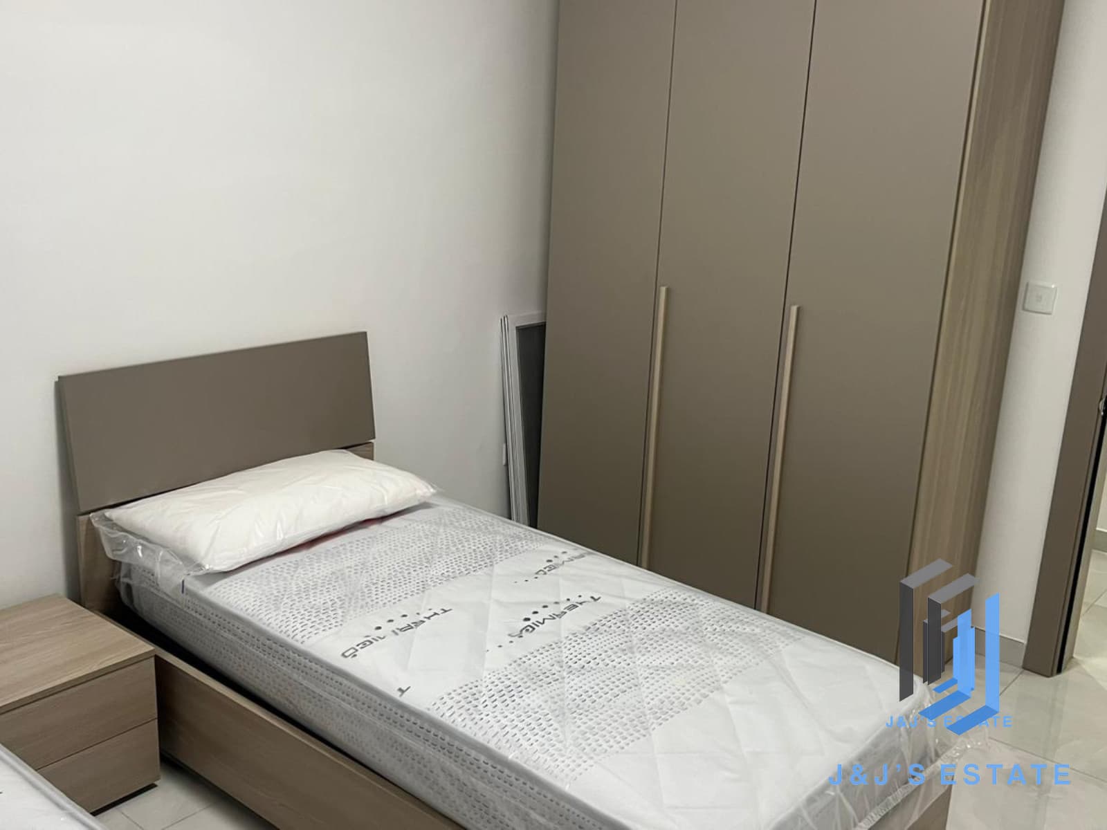 Brand-New 3-Bedroom Apartment with Views in Mellieha · 5