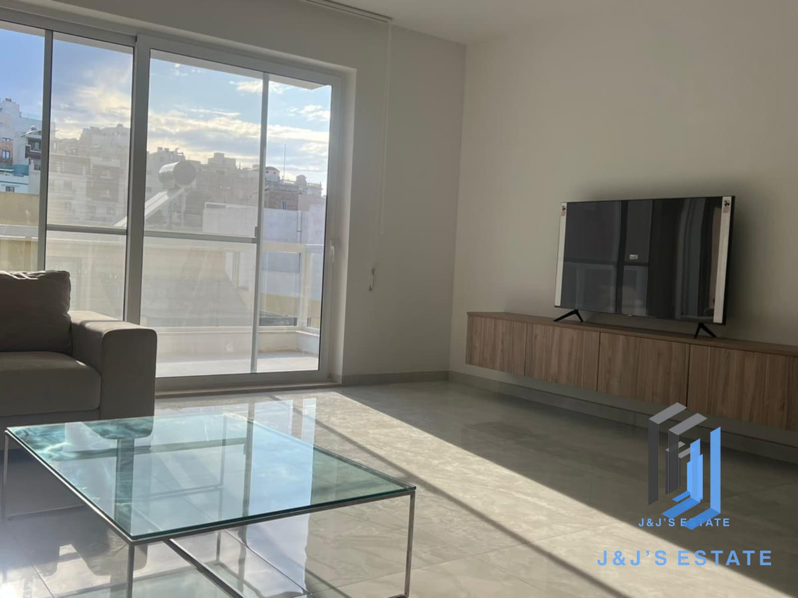 Brand-New 3-Bedroom Apartment with Views in Mellieha · 7