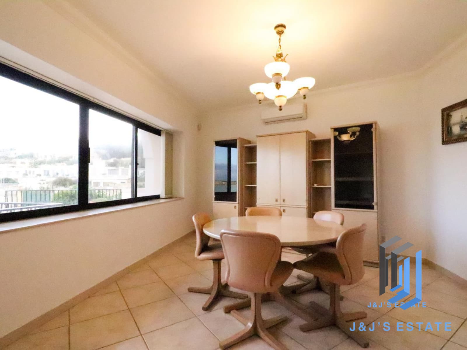 Modern 5-Bedroom Villa with Pool in Mellieha · 6