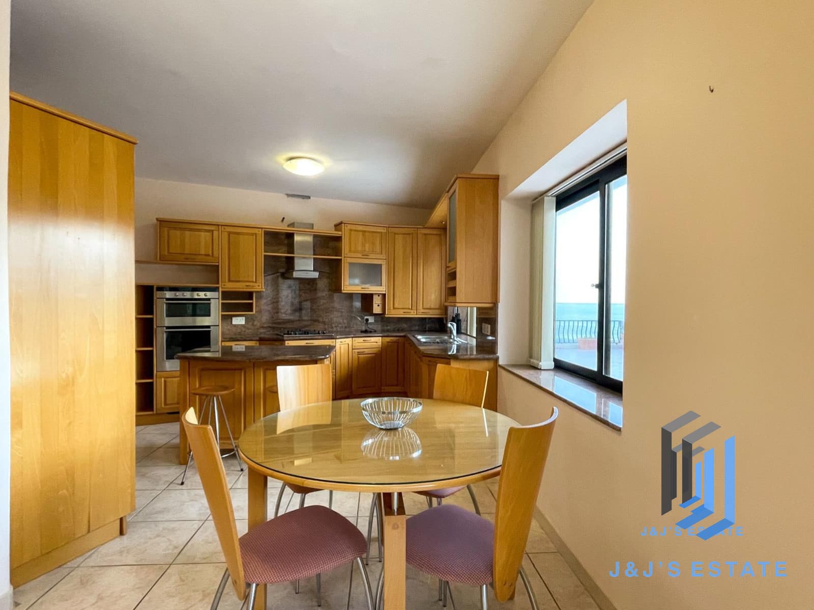 Modern 5-Bedroom Villa with Pool in Mellieha · 10