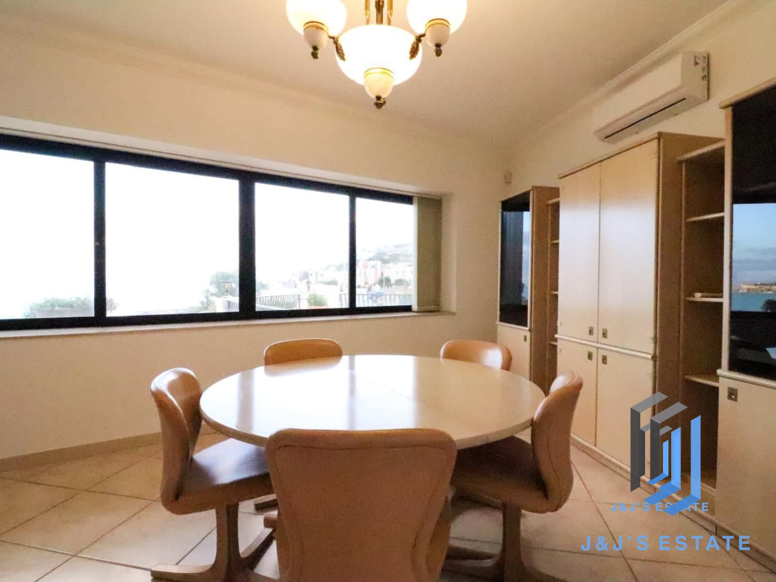 Modern 5-Bedroom Villa with Pool in Mellieha · 13
