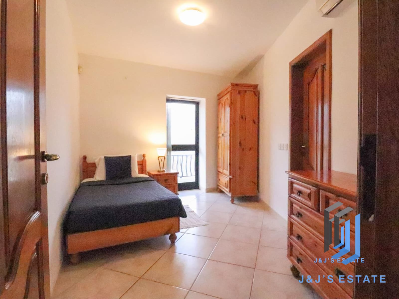 Modern 5-Bedroom Villa with Pool in Mellieha · 20