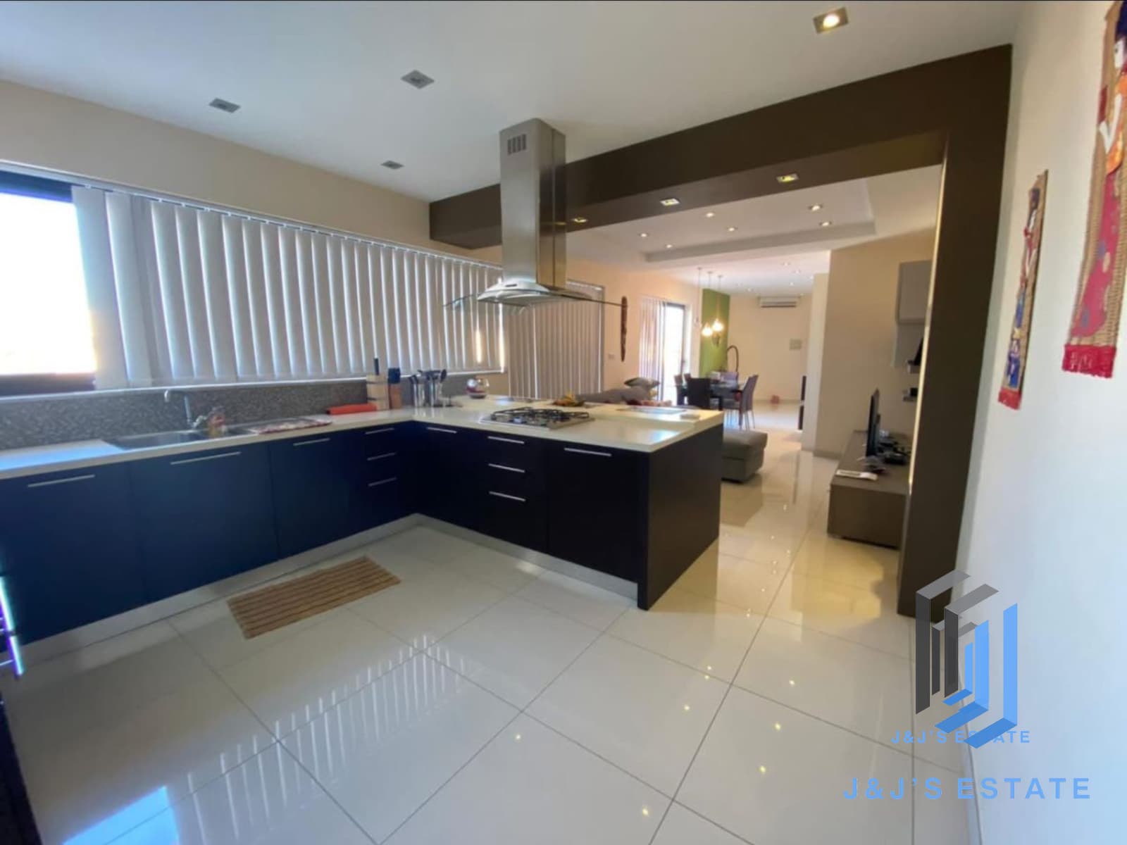 Luxurious Penthouse with Huge Terrace & Harbour Views in Kalkara · 1