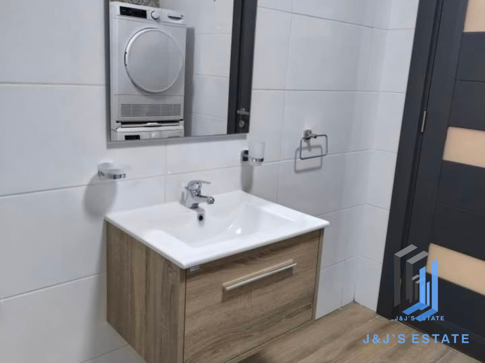 Stylish 2-Bedroom Apartment for Rent in Bugibba · 6