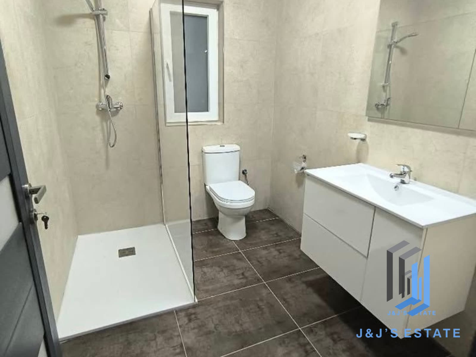Stylish 2-Bedroom Apartment for Rent in Bugibba · 8