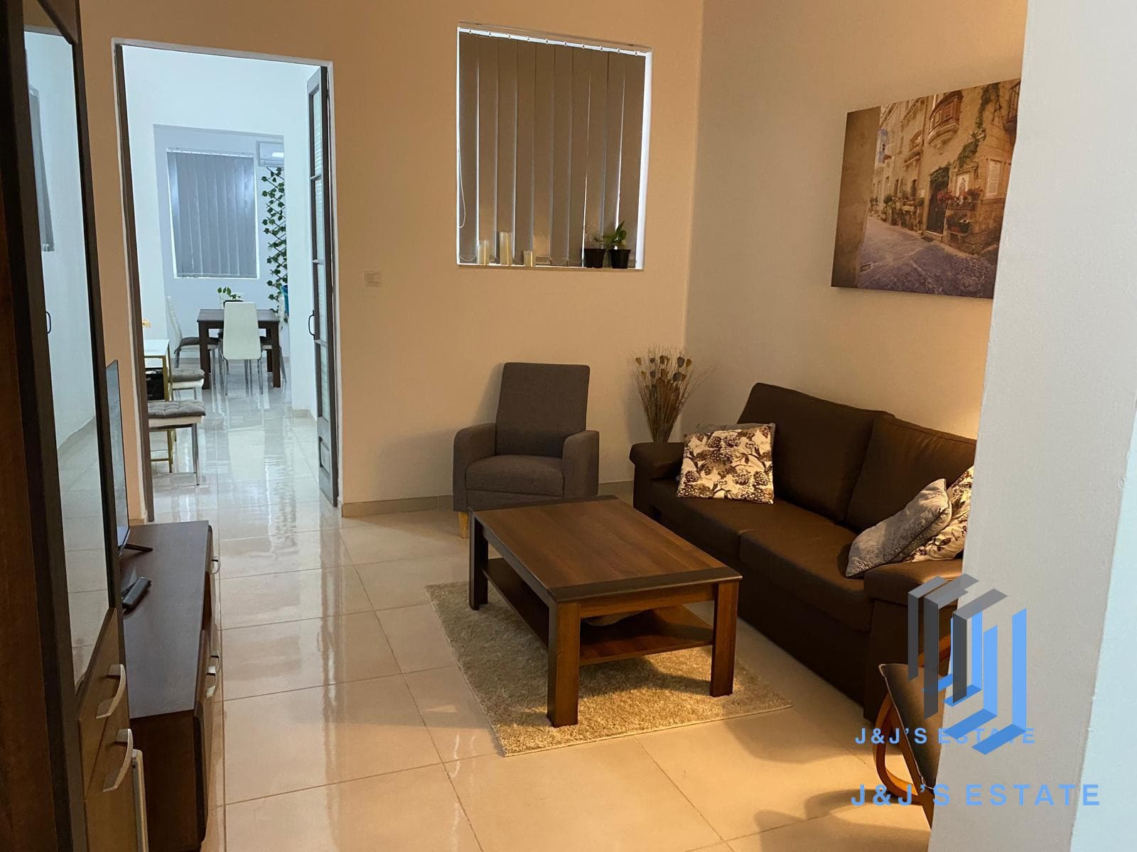 Elevated 2-Bedroom Maisonette with Private Roof in Gzira