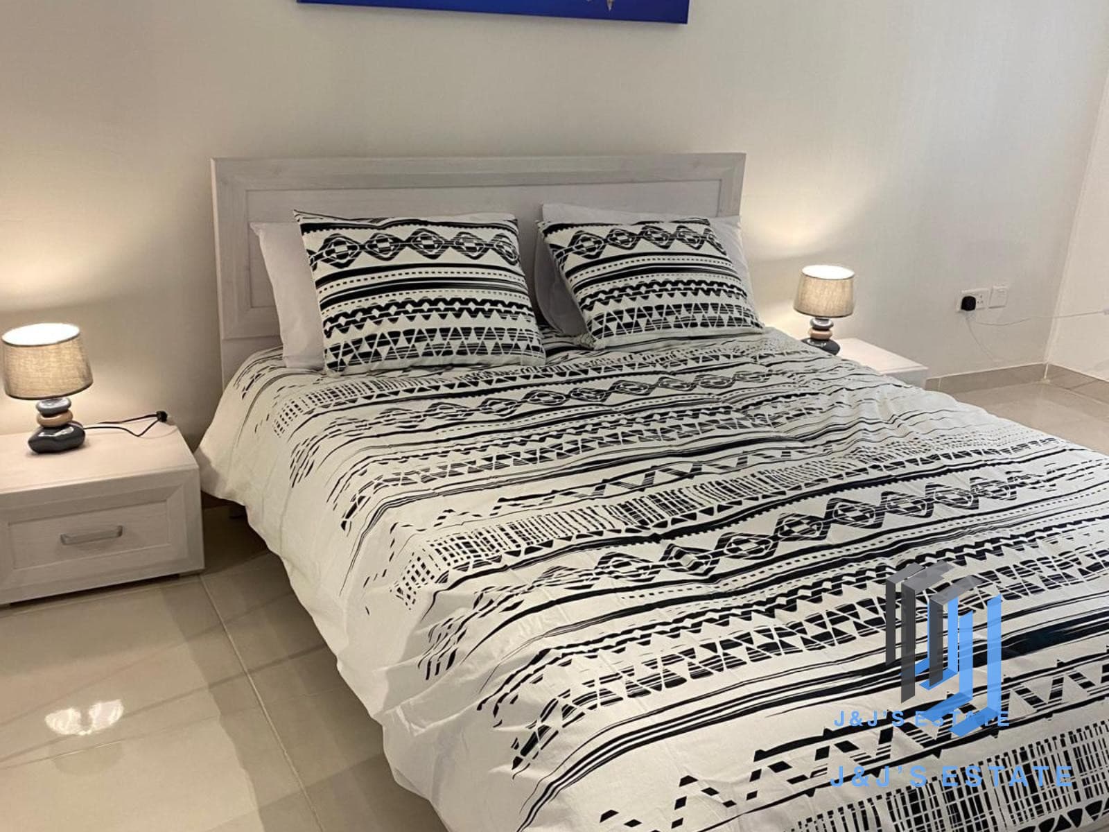 Elevated 2-Bedroom Maisonette with Private Roof in Gzira · 3