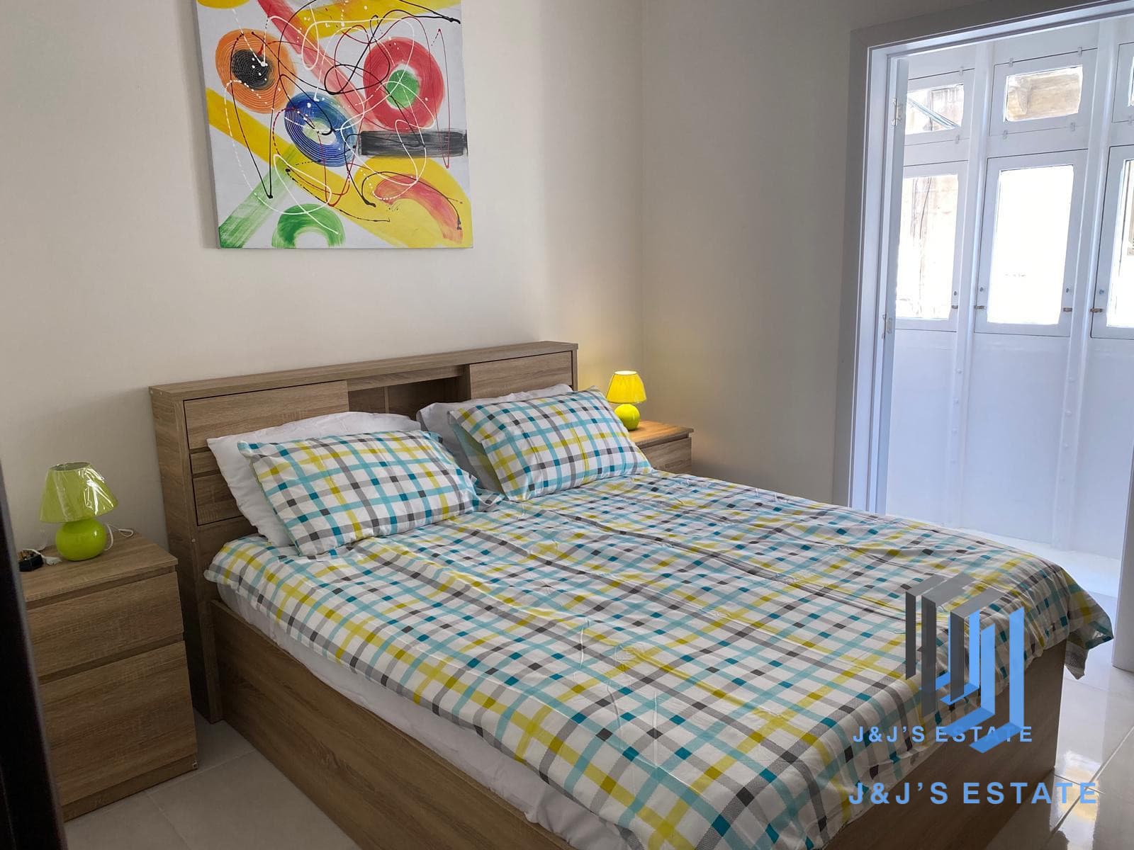 Elevated 2-Bedroom Maisonette with Private Roof in Gzira · 4