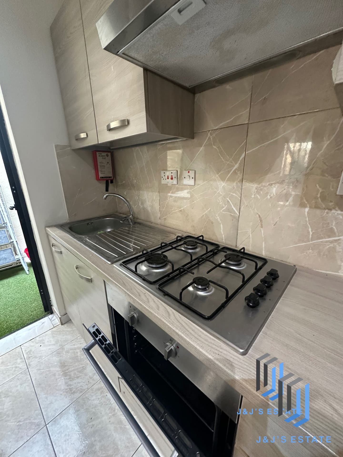 2-Bedroom Apartment for Rent in Sliema · 6