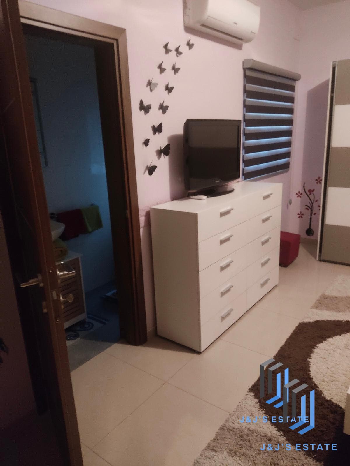 Bright & Spacious 3-Bedroom Apartment in Iklin · 5