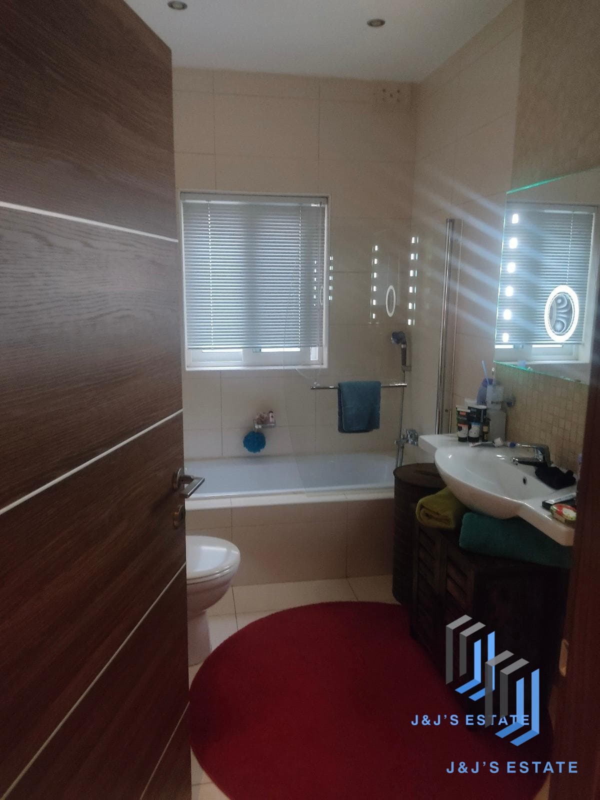 Bright & Spacious 3-Bedroom Apartment in Iklin · 6