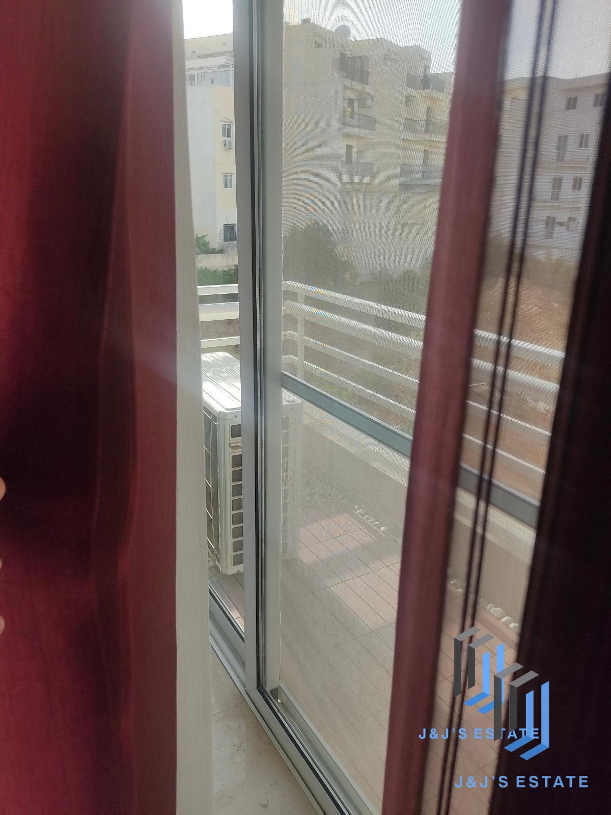 Bright & Spacious 3-Bedroom Apartment in Iklin · 7