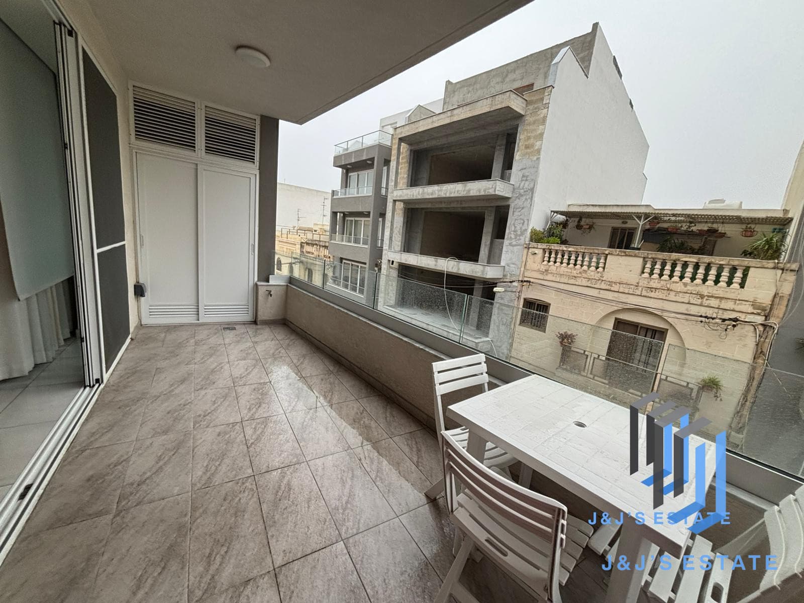 Bright & Spacious 3-Bedroom Apartment in Iklin · 4