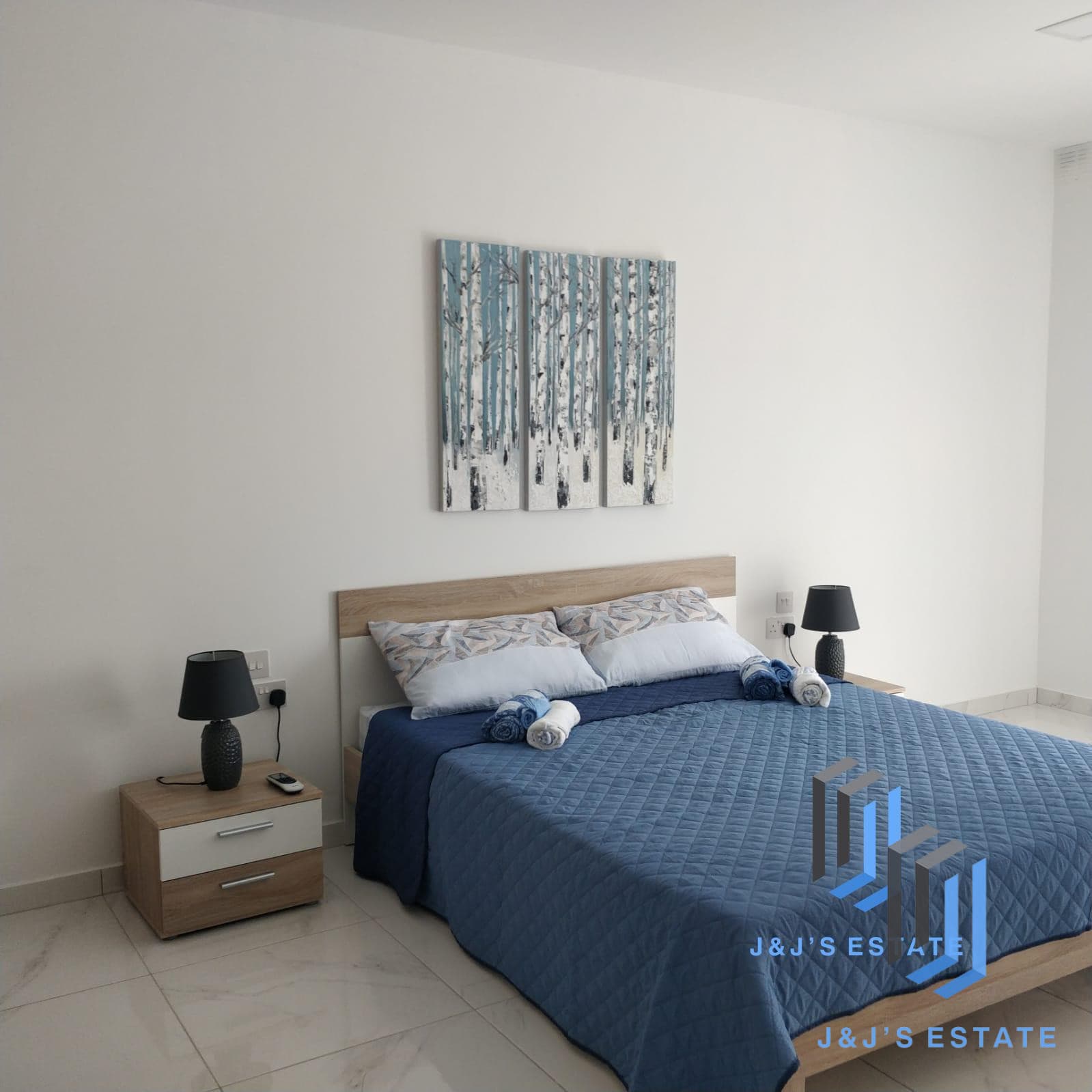 Modern 3-Bedroom Penthouse with Terrace in Gzira · 3