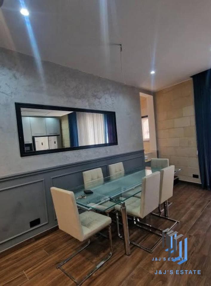 Modern 2-Bedroom Maisonette with Roof & Balcony in Qormi · 2