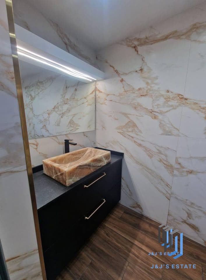 Modern 2-Bedroom Maisonette with Roof & Balcony in Qormi · 4