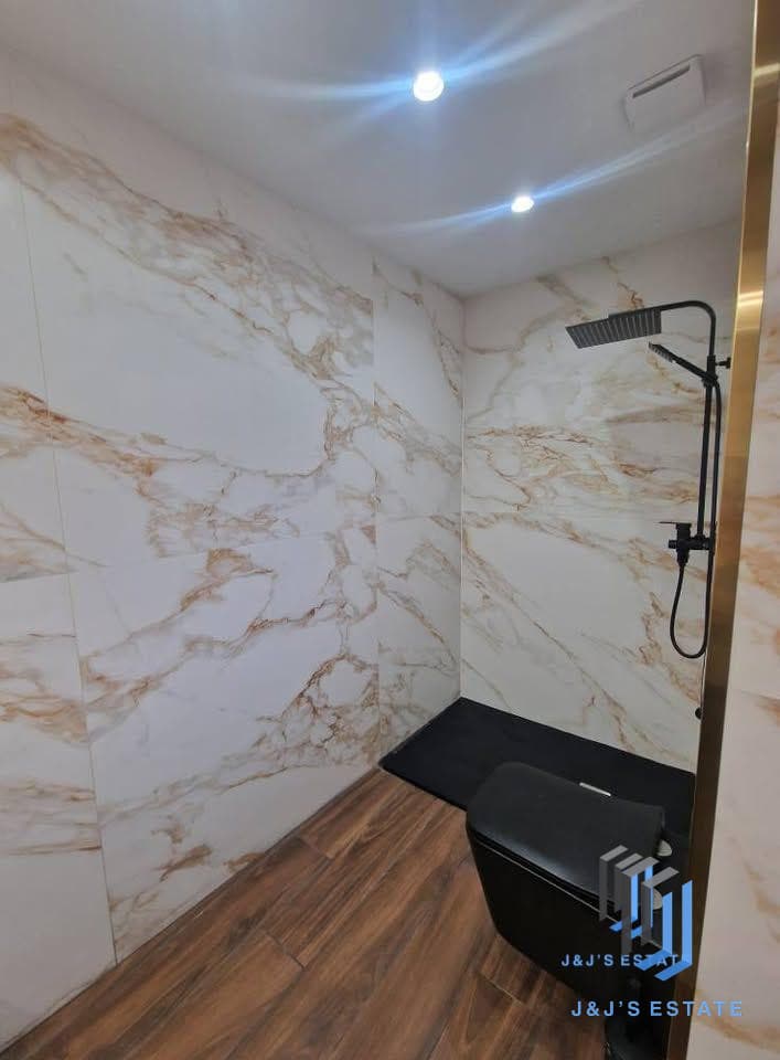 Modern 2-Bedroom Maisonette with Roof & Balcony in Qormi · 6