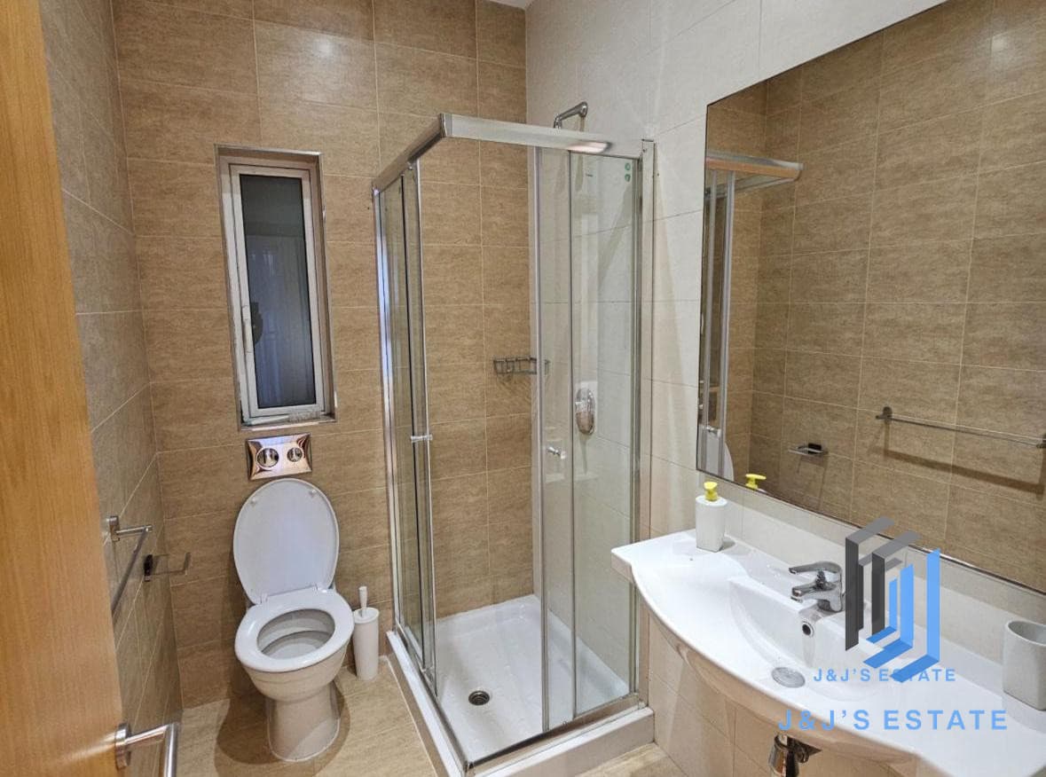 Beautiful 3-Bedroom Apartment for Long Let in Balzan · 10