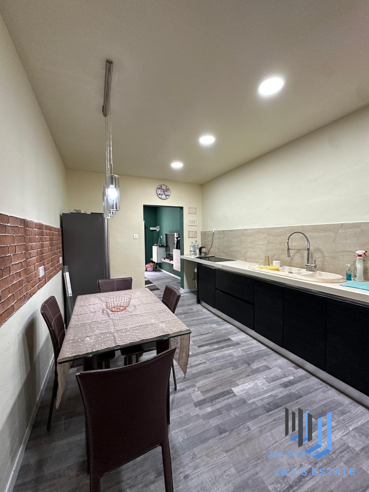 Modern 2-Bedroom Apartment in the Heart of Sliema · 1