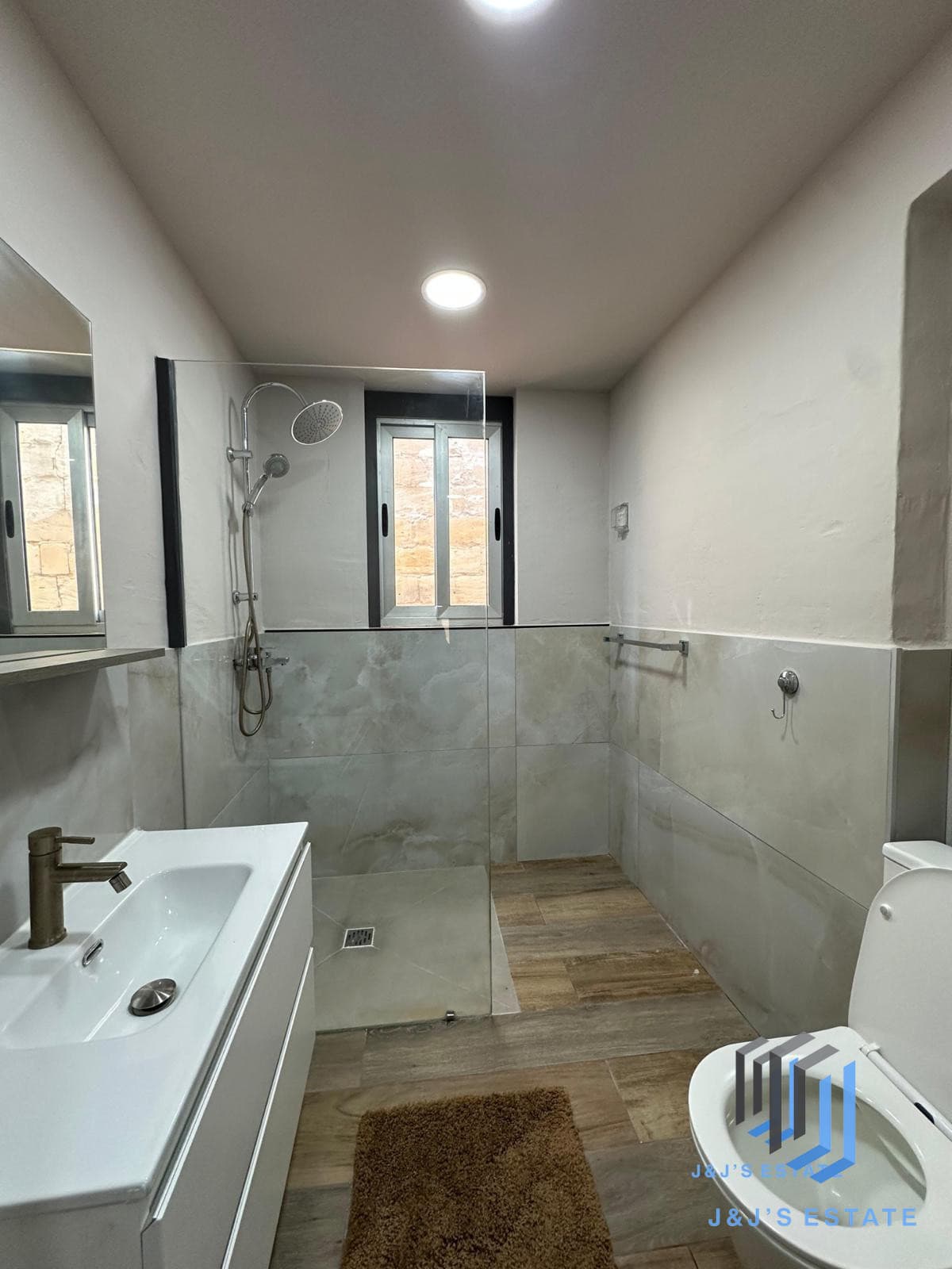 Modern 2-Bedroom Apartment in the Heart of Sliema · 7