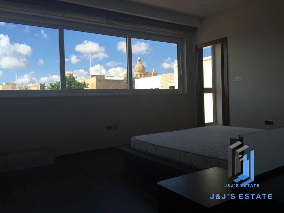 Beautiful Large Penthouse Overlooking a Garden in Siggiewi · 7