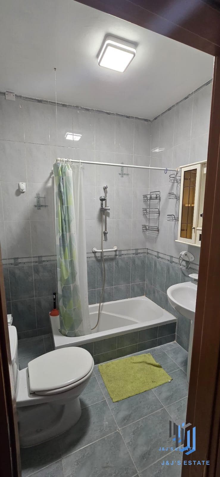 Two-bedroom apartment with private roof in Birżebbuġa · 8