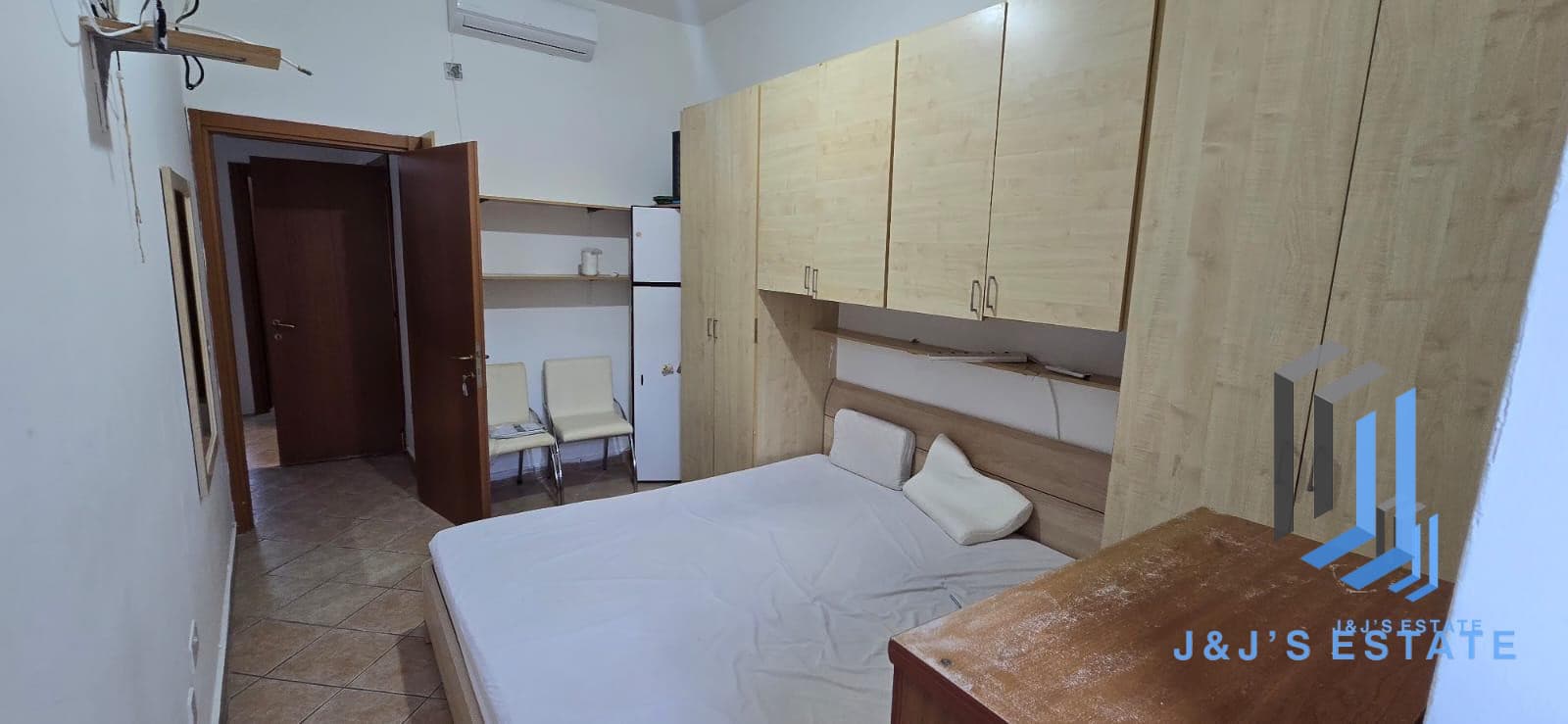 Two-bedroom apartment with private roof in Birżebbuġa · 10