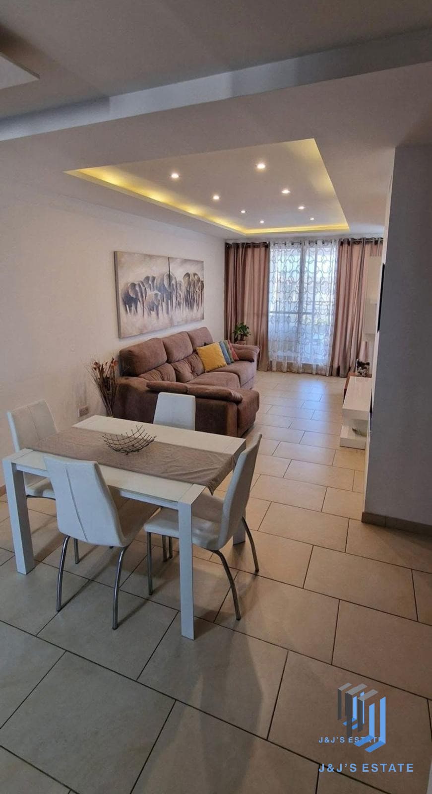 Bright & Spacious 3-Bedroom Apartment in Kalkara · 3