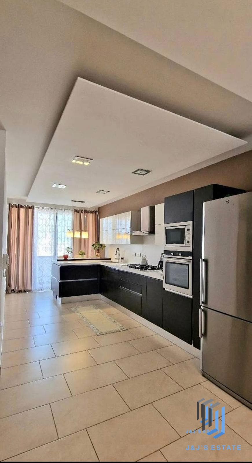 Bright & Spacious 3-Bedroom Apartment in Kalkara · 9