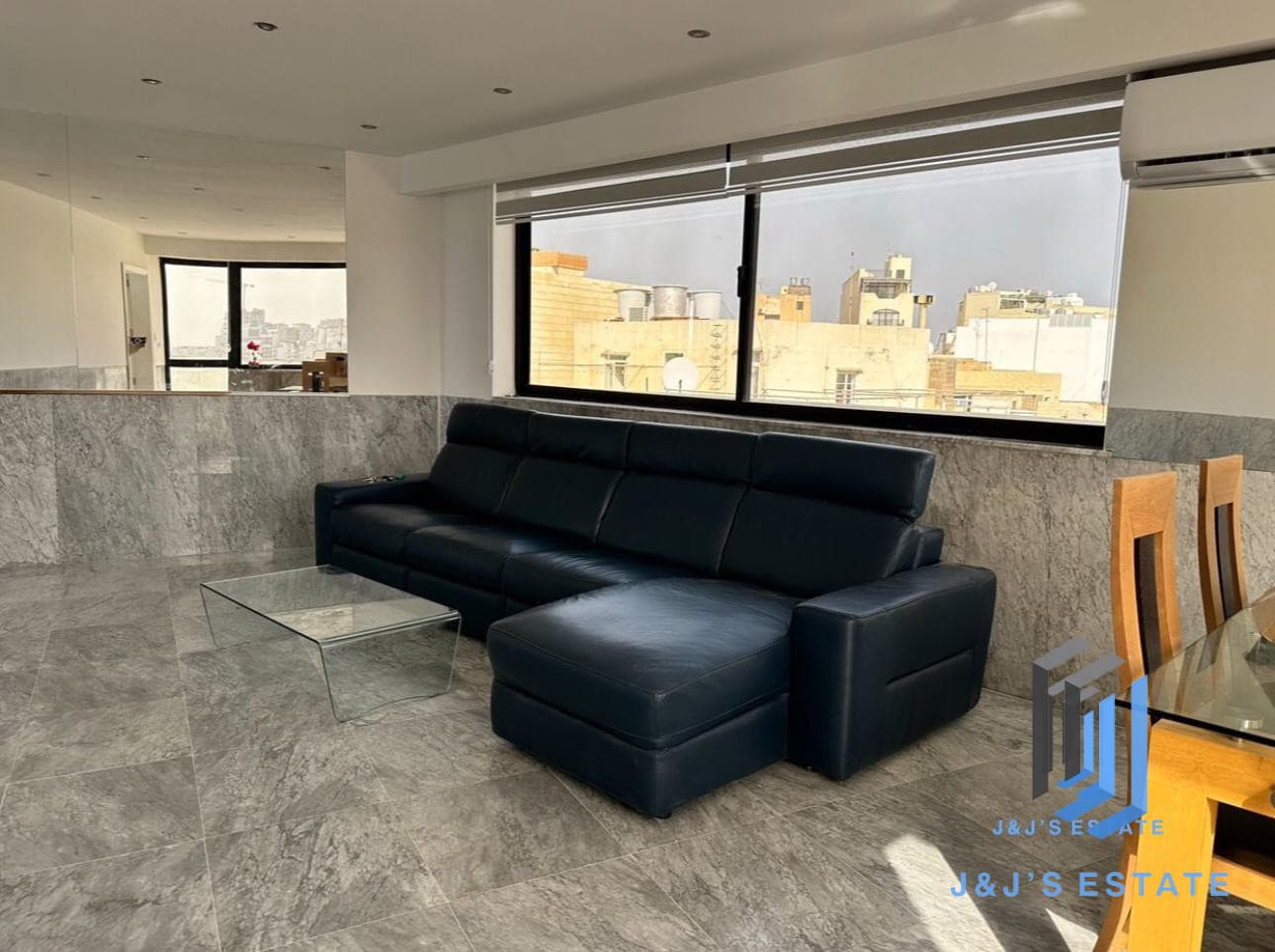 Modern 2-Bedroom Penthouse in Central Sliema · 1