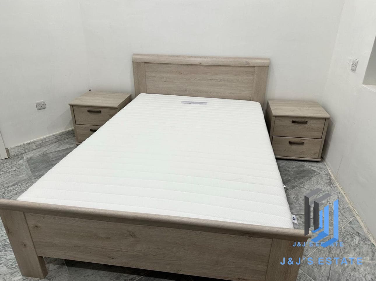 Modern 2-Bedroom Penthouse in Central Sliema · 3