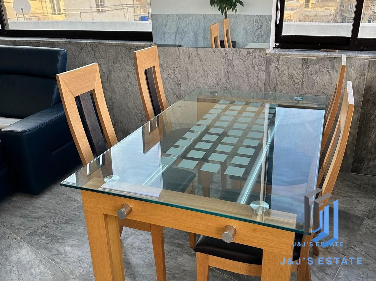 Modern 2-Bedroom Penthouse in Central Sliema · 5